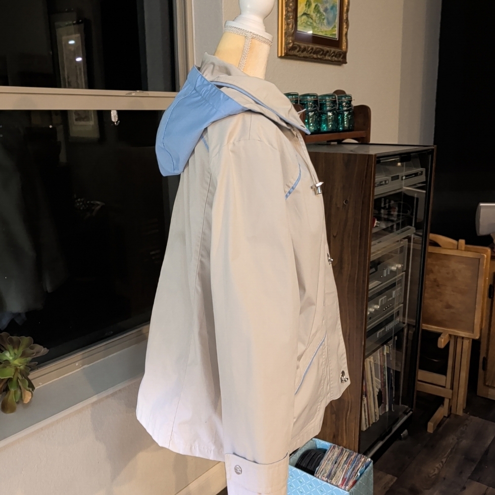 Mackinstosh Women's Raincoat Size XL Beige & Blue Zippered Toggles Pockets - Picture 5 of 12